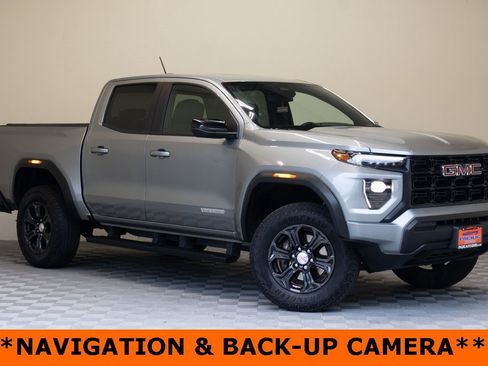 Used 2024 GMC Canyon Elevation image 2