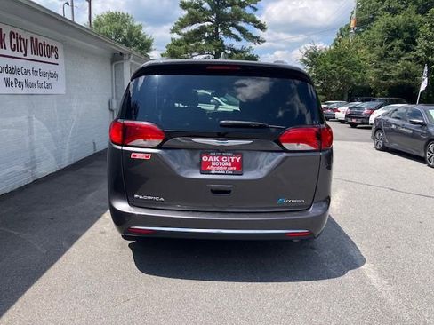 Used 2018 Chrysler Pacifica Limited w/ Advanced Safetytec Group image 6