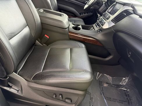 Used 2019 GMC Yukon XL SLT w/ Open Road Package AWD/4WD image 23