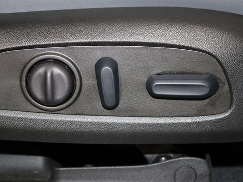 Used 2024 Buick Enclave Essence w/ Experience Buick Package image 27