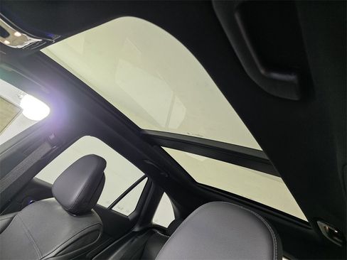 New 2026 Mercedes-Benz GLC 300 image 9