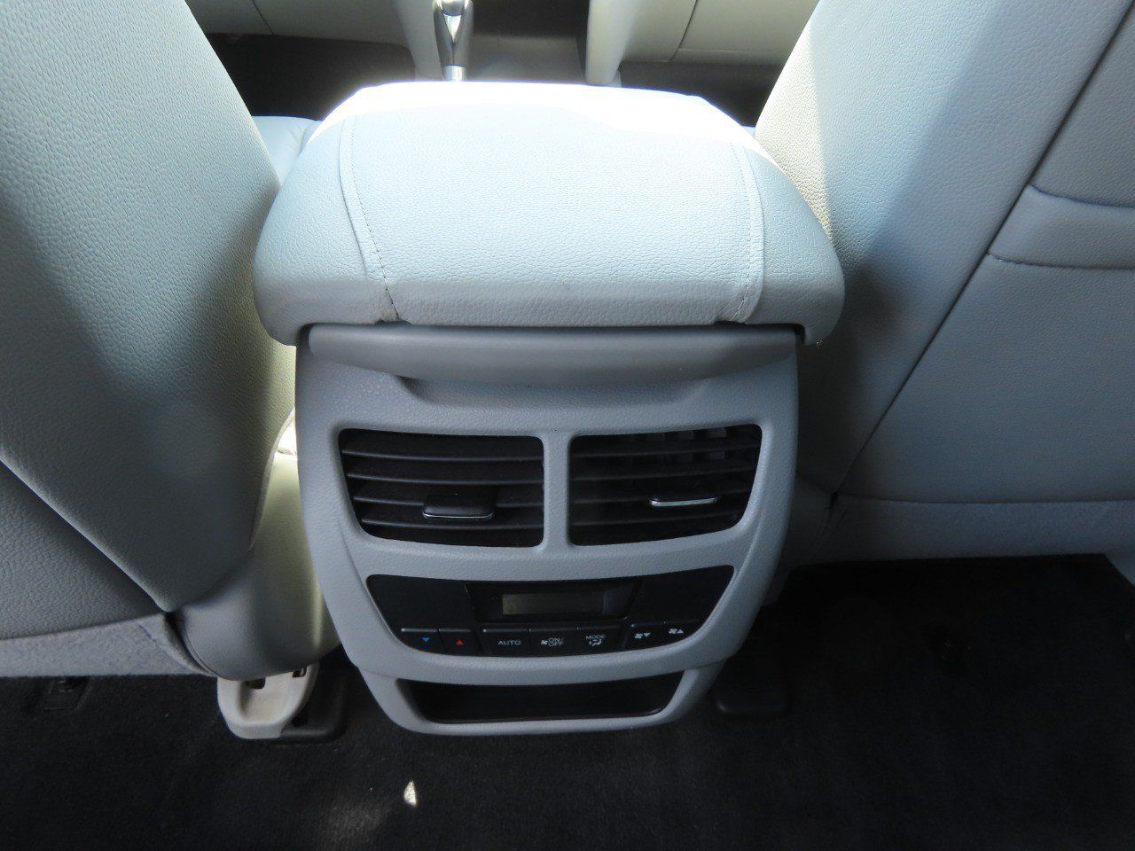 Used 2015 Acura MDX w/ Technology Package FWD image 23