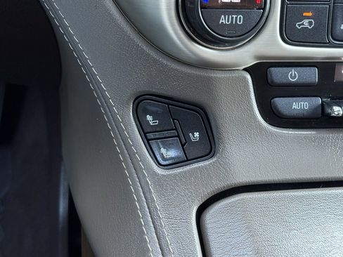 Used 2019 GMC Yukon XL Denali w/ Open Road Package image 38