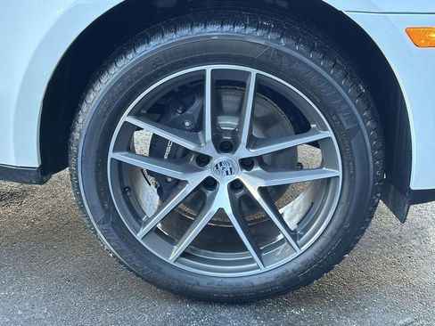 New 2026 Porsche Macan AWD/4WD image 10