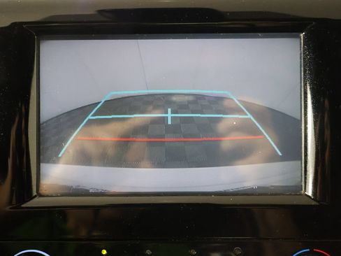 Used 2019 Toyota Camry LE FWD image 36