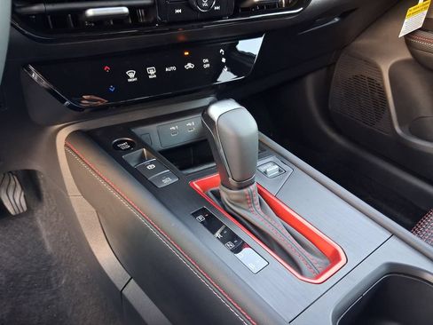 New 2026 Nissan Kicks SR FWD image 9