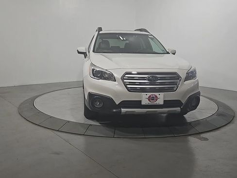Used 2016 Subaru Outback 2.5i Limited image 9