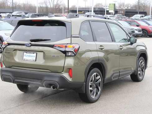 Used 2025 Subaru Forester Limited image 5