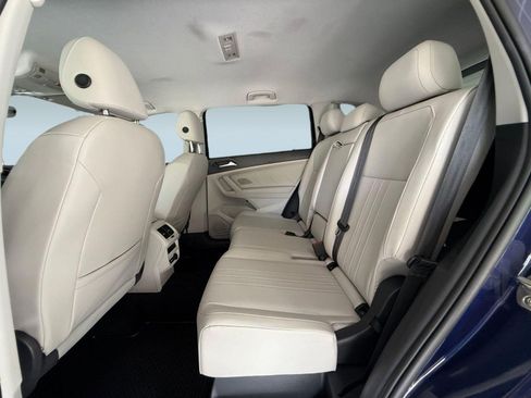 Used 2022 Volkswagen Tiguan SE AWD/4WD image 14