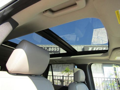 Used 2019 Ford Expedition Max XLT w/ Equipment Group 202A image 8