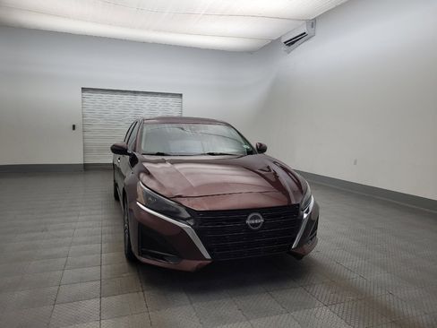 Used 2023 Nissan Altima 2.5 SV image 14