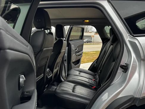 Used 2018 Land Rover Range Rover Evoque image 20