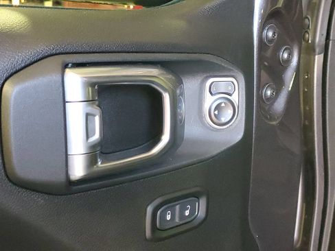 Used 2024 Jeep Wrangler Unlimited AWD/4WD image 21