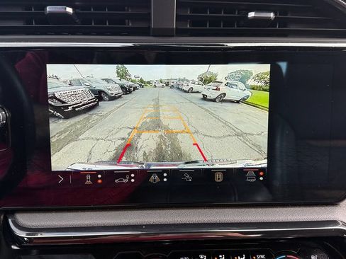 Used 2024 GMC Sierra 1500 AT4 w/ Technology Package AWD/4WD image 19
