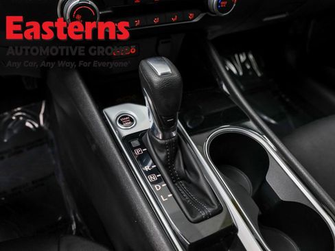 Used 2024 Nissan Altima 2.5 SV image 13