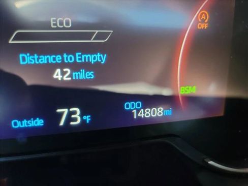 Used 2025 Toyota RAV4 XLE Premium FWD image 22