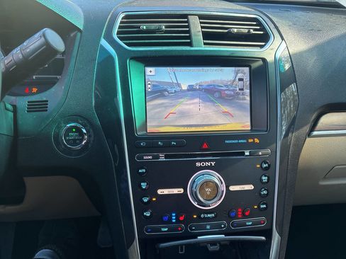 Used 2017 Ford Explorer Limited w/ Equipment Group 301A image 11