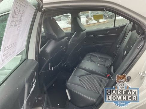 Used 2023 Toyota Camry SE image 12