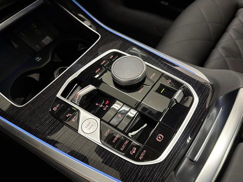 Used 2026 BMW X5 xDrive50e w/ M Sport Package image 17