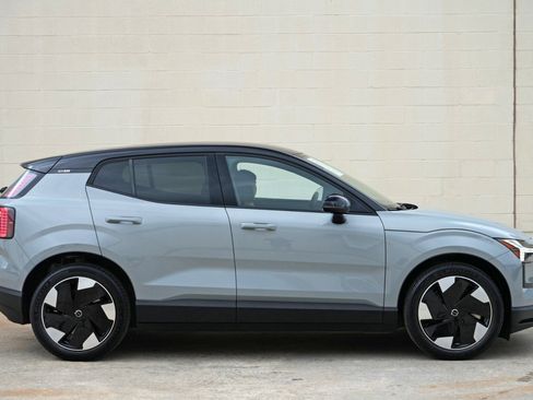 Used 2025 Volvo EX30 Plus AWD/4WD image 47