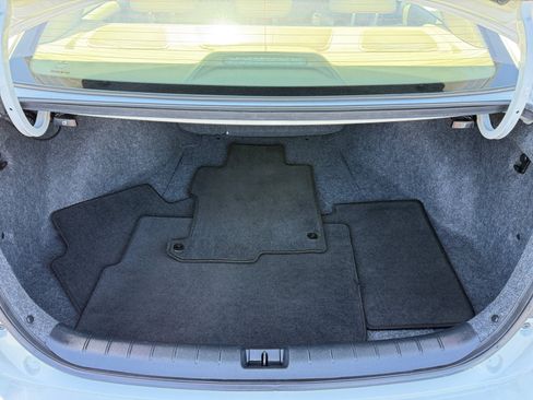 Used 2017 Honda Accord EX-L image 17