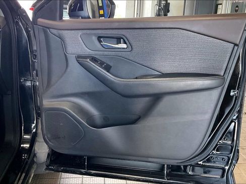 Used 2021 Nissan Rogue SV FWD image 21