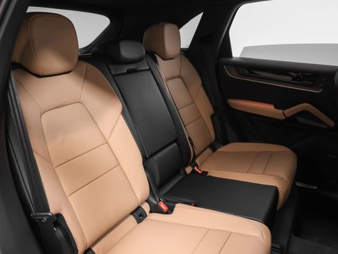 New 2026 Porsche Cayenne AWD/4WD image 24