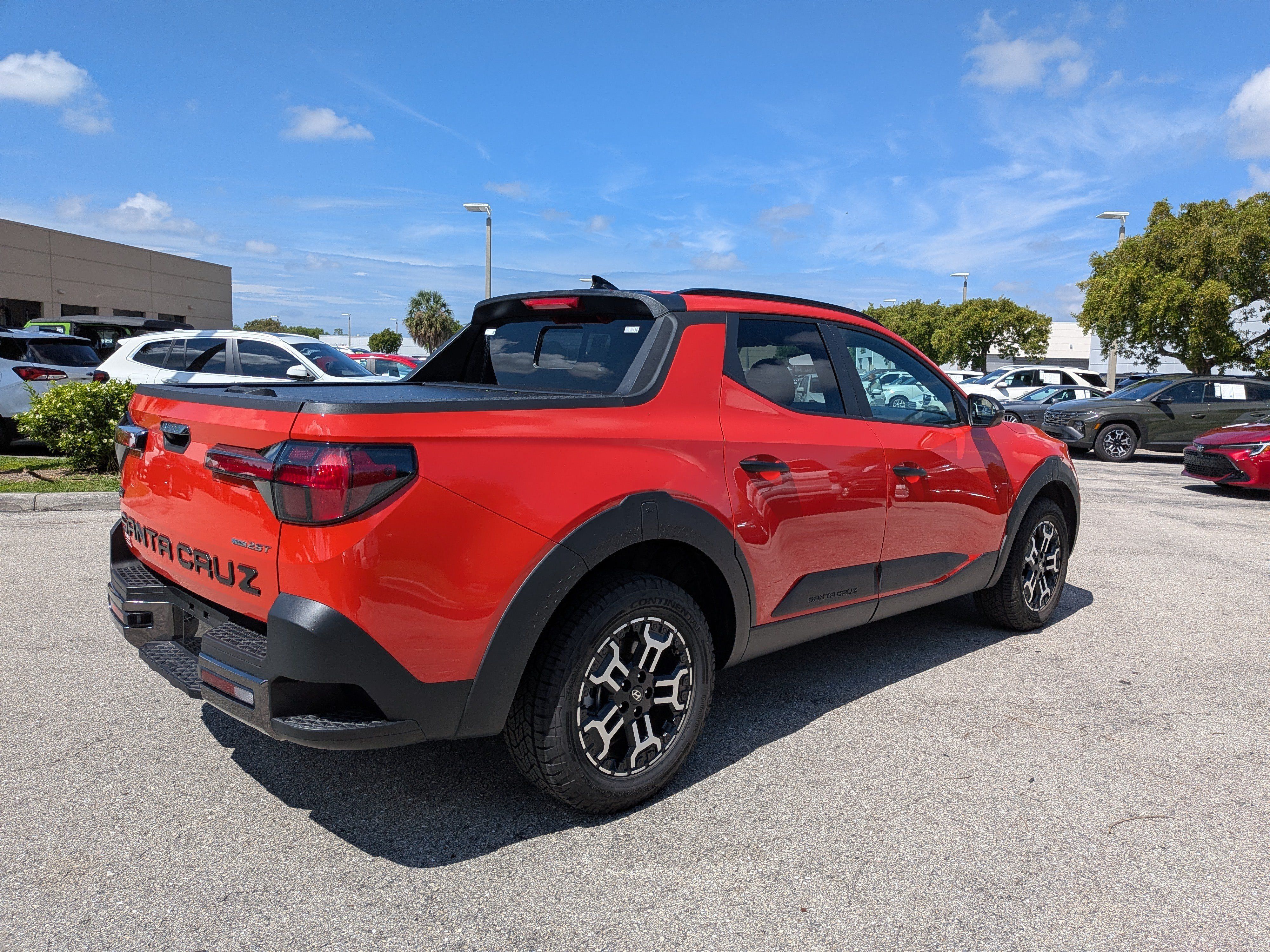 Used 2025 Hyundai Santa Cruz XRT AWD/4WD image 4