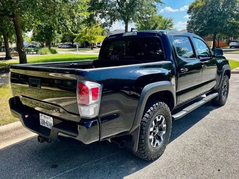 Used 2022 Toyota Tacoma TRD Off-Road w/ Technology Package AWD/4WD image 5