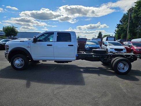 New 2025 RAM 5500 Tradesman image 4