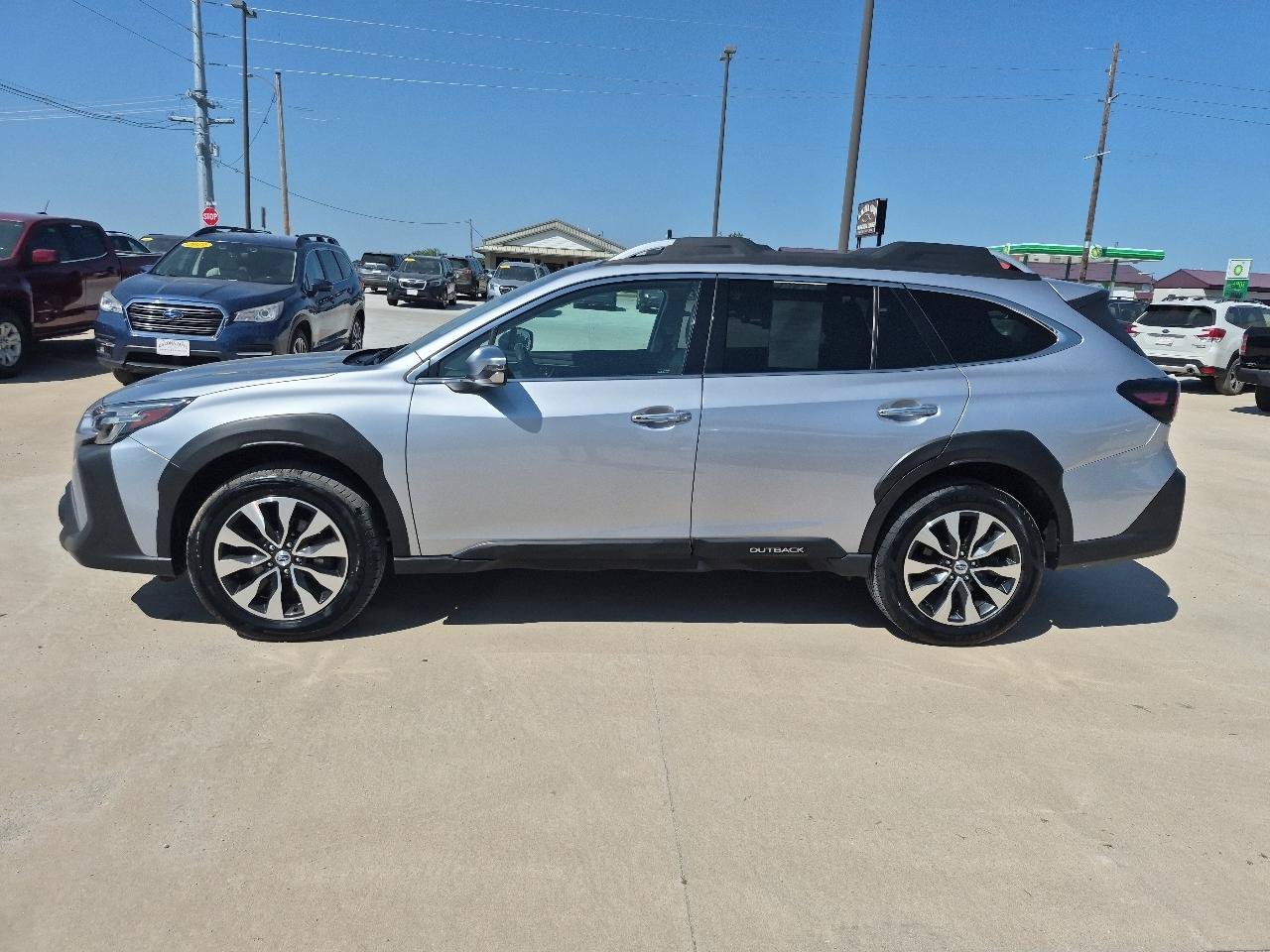 Used 2024 Subaru Outback Touring XT AWD/4WD image 9