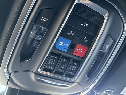 New 2026 Jeep Cherokee Overland AWD/4WD image 23