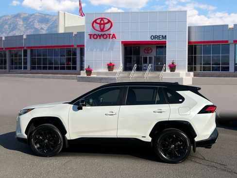Used 2023 Toyota RAV4 XSE AWD/4WD image 7