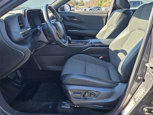 Used 2024 Toyota Crown XLE image 5