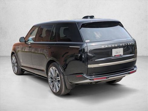 Certified 2025 Land Rover Range Rover Long Wheelbase SE AWD/4WD image 8
