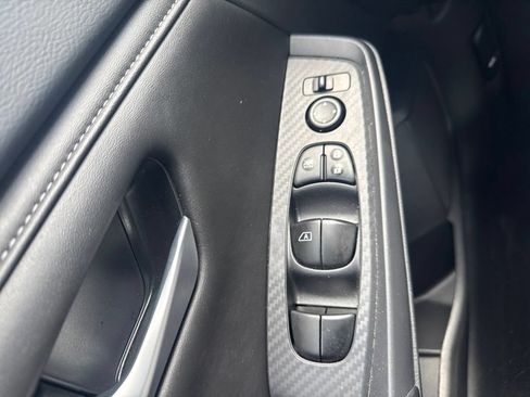 Used 2025 Nissan Sentra SV w/ All-Weather Package FWD image 12