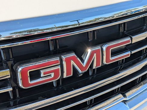 Used 2022 GMC Yukon SLT w/ SLT Luxury Package image 13