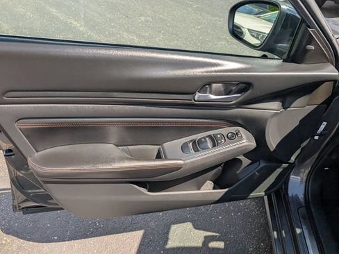 Used 2020 Nissan Altima 2.5 SR FWD image 14