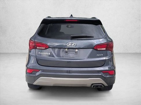 Used 2017 Hyundai Santa Fe Sport image 6