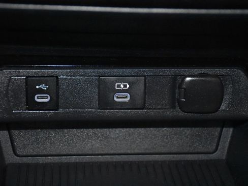 Used 2024 Toyota Prius LE image 20