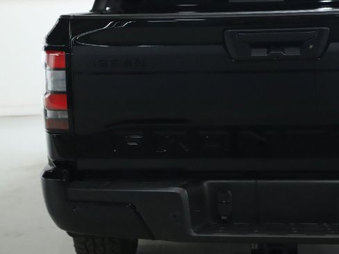 Certified 2024 Nissan Frontier SV w/ Hardbody Edition image 39