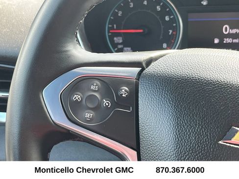 Certified 2023 Chevrolet Traverse LT FWD image 16