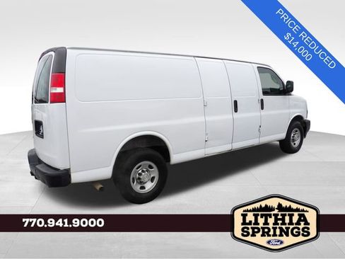 Used 2018 Chevrolet Express 2500 Extended image 10