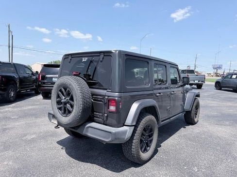 Used 2023 Jeep Wrangler Unlimited Sport AWD/4WD image 5