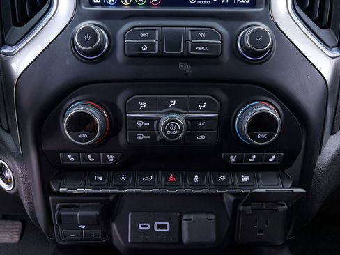Used 2021 Chevrolet Silverado 1500 LTZ w/ LTZ Convenience Package II AWD/4WD image 22