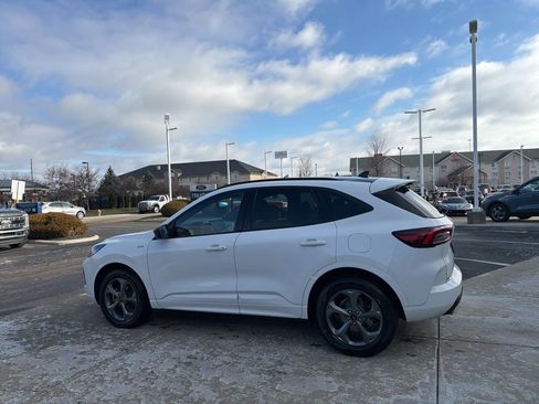 Certified 2023 Ford Escape ST-Line w/ Tech Pack #1 image 4