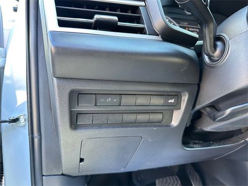 Used 2024 Mitsubishi Outlander SE image 22