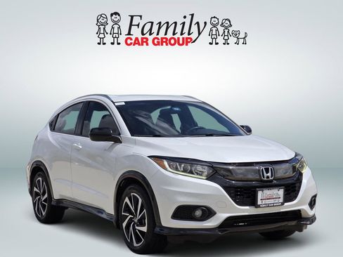 Used 2019 Honda HR-V Sport image 2