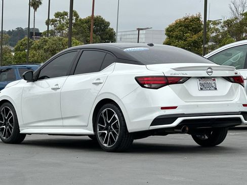 Used 2024 Nissan Sentra SR w/ Lighting Package FWD image 9