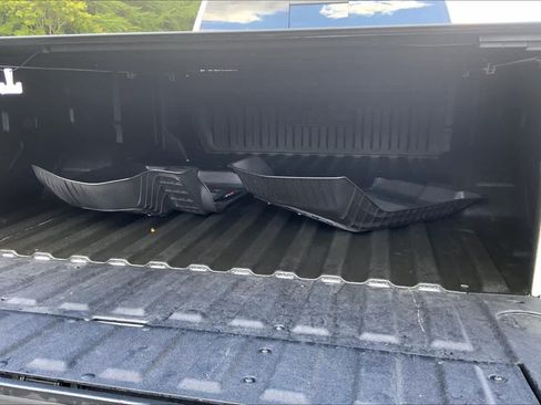 Used 2026 GMC Sierra 2500 AT4 w/ AT4 Premium Plus Package AWD/4WD image 33